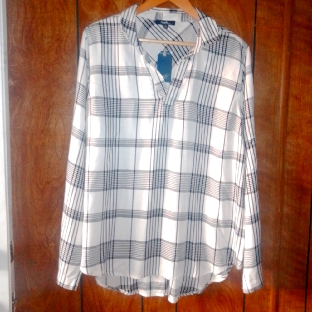 Angeles long sleeves V collar blouse size XL